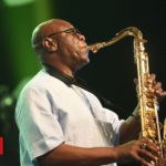 Manu Dibango: African saxophone legend dies of Covid-19